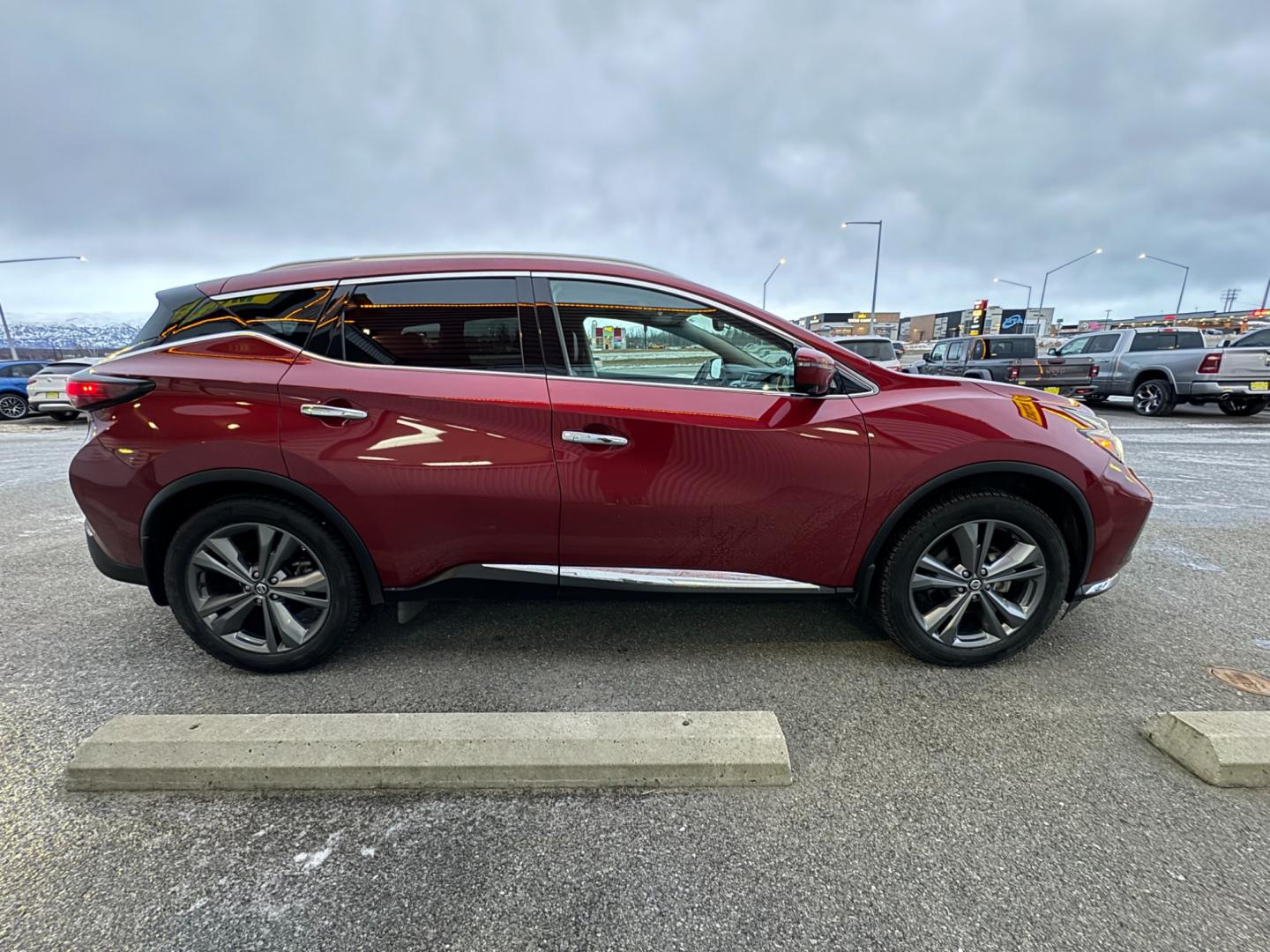 2019 Red /Black Nissan Murano Platinum AWD (5N1AZ2MS2KN) with an 3.5L V6 DOHC 24V engine, CVT transmission, located at 1960 Industrial Drive, Wasilla, 99654, (907) 274-2277, 61.573475, -149.400146 - Photo#6